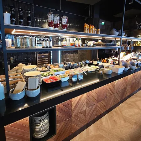 Kuukkeli Log Teerenpesae - Premium A48 Saariselkä