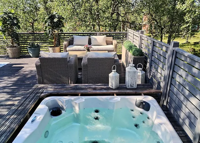 Kuukkeli Log Teerenpesae - Premium A48